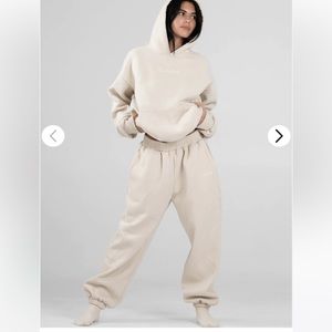 Comfrt Signature Fit Sweatpants, color: Bone